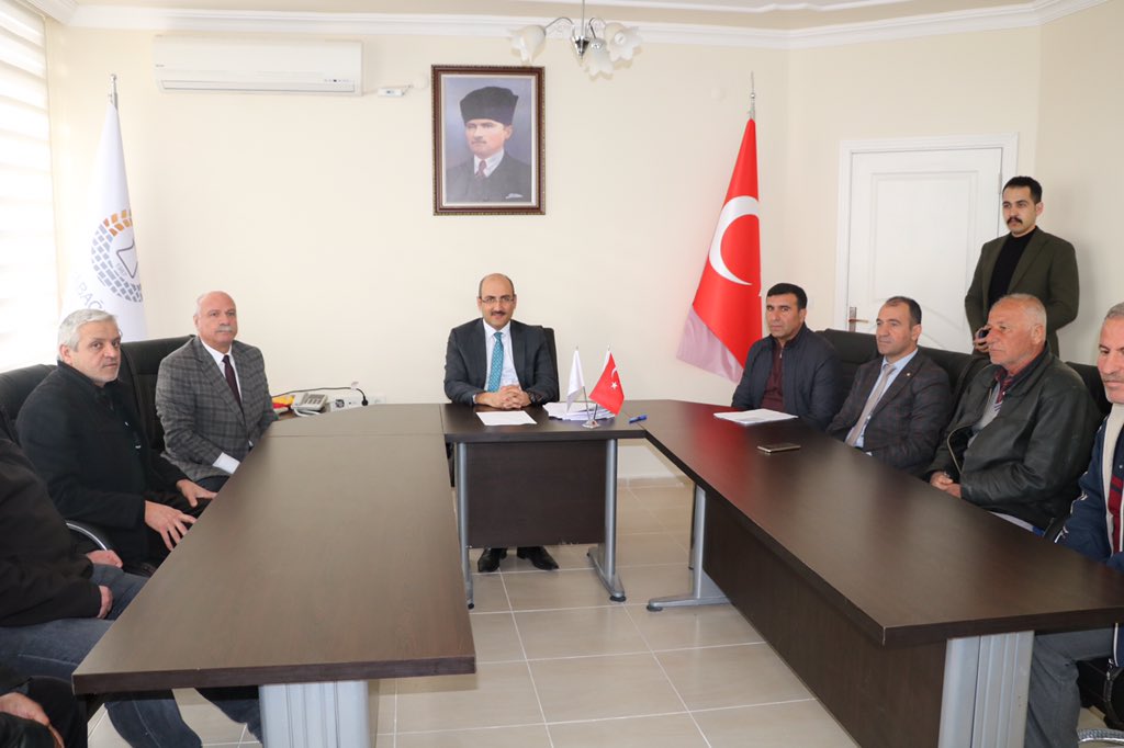 KayabaglarBld's tweet photo. Kayabağlar Belediyesi İle Belediye-İş Sendikası yapılan müzakereler sonucunda anlaşmaya varılarak aralarında Toplu İş Sözleşmesi imzalandı. 

@ihsanemre 
#HerŞeyKayabağlarİçin https://t.co/aQBwbgFUF7