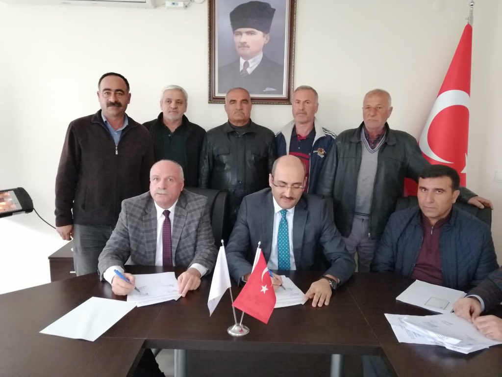 Kayabağlar Belediyesi İle Belediye-İş Sendikası yapılan müzakereler sonucunda anlaşmaya varılarak aralarında Toplu İş Sözleşmesi imzalandı. 

<a href="/ihsanemre/">İhsan Emre AYDIN</a> 
#HerŞeyKayabağlarİçin