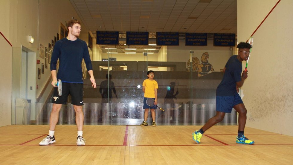 On the fence about volunteer opportunities? <a href="/CapitolSquash/">Capitol Squash</a> is an after-school program that builds a bridge between @Trin_Squash, <a href="/LadyBantSquash/">LadyBantSquash</a>, &amp; our #Hartford community. Mentorship is rewarding for mentees &amp; mentors. 🙌🏾 Don’t believe us? 👉🏾 bit.ly/BantsMentor-Ca… #TrinColl