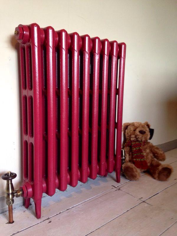 VersatileEng's tweet image. The Victorian cast iron radiator offers a beautiful period effect, blending effortlessly with traditional &amp;amp; contemporary settings. Providing outstanding heat outputs, this stylish rad comes in 3 heights in a range of colours &amp;amp; finishes. bit.ly/2wutg8m. #castironradiators
