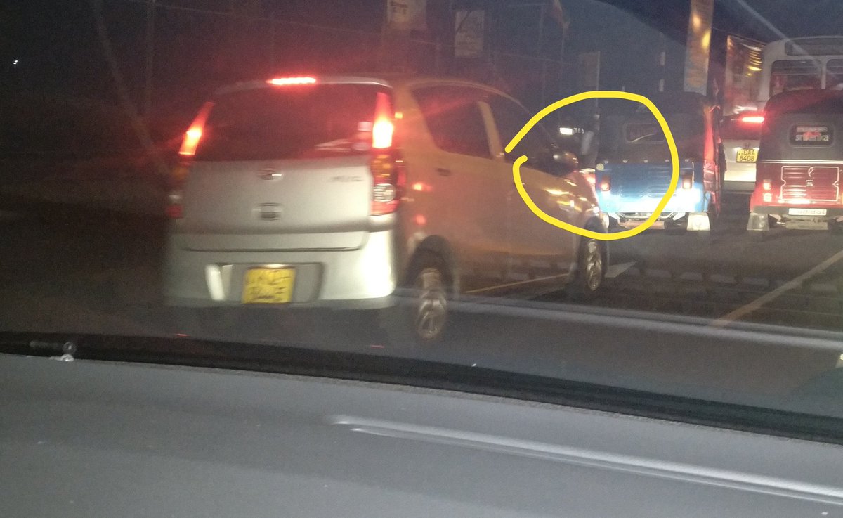 This is how some idiots drive in the night. Dont know how he is driving with out noticing that Both his side mirrors are still folded up. One conclusion is that he never users his side mirrors while driving #DangerousDrivers