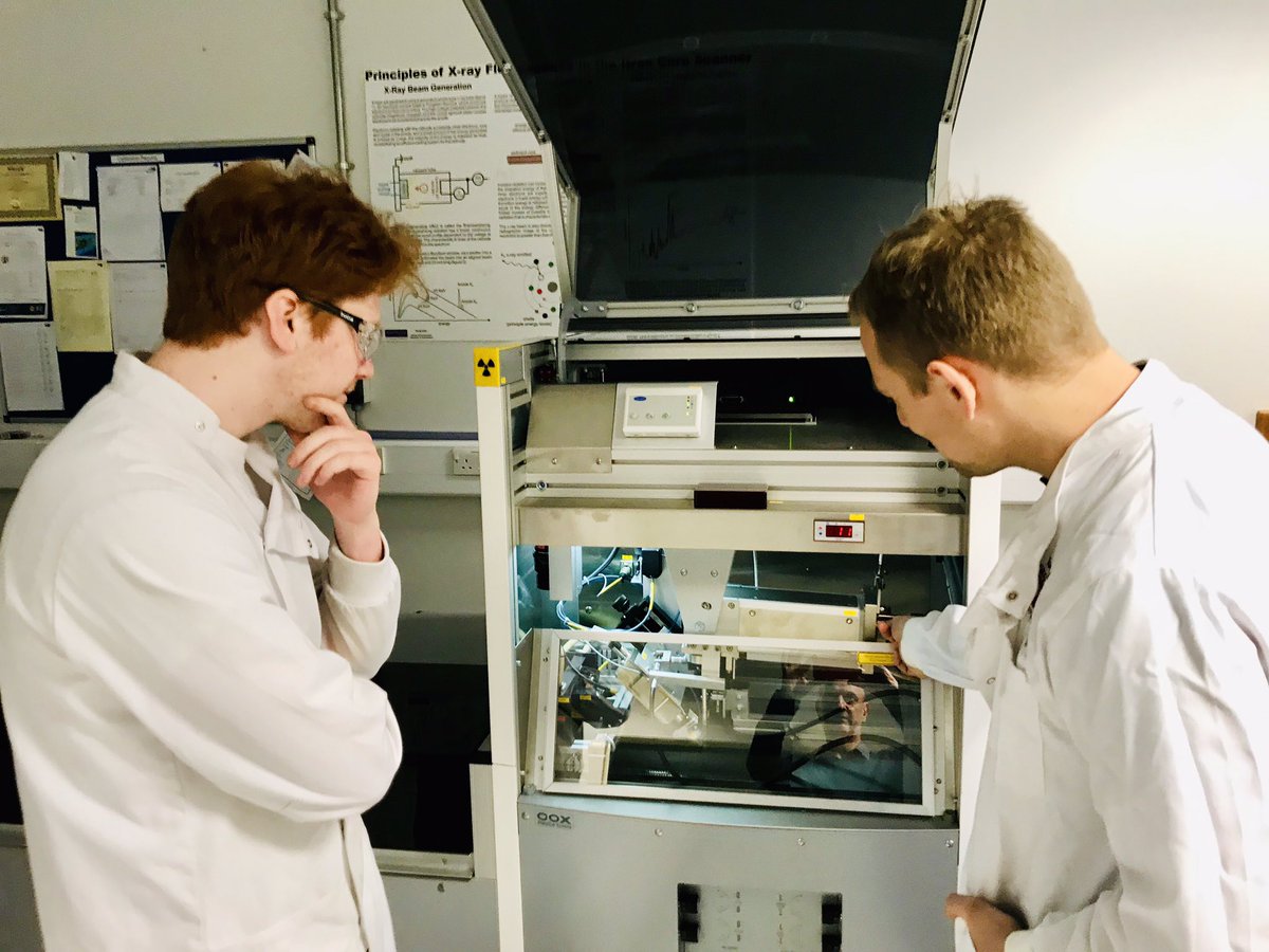 UoM_GeogLabs's tweet photo. Our apprentice, Sam, spent today learning the principles of #Xray #Fluorescence and had a first go at operating #Itrax #corescanner, one of only 3 in the country! #talentpool @UoM_Apprentices @TEaM_UoM https://t.co/27gSfTG58u