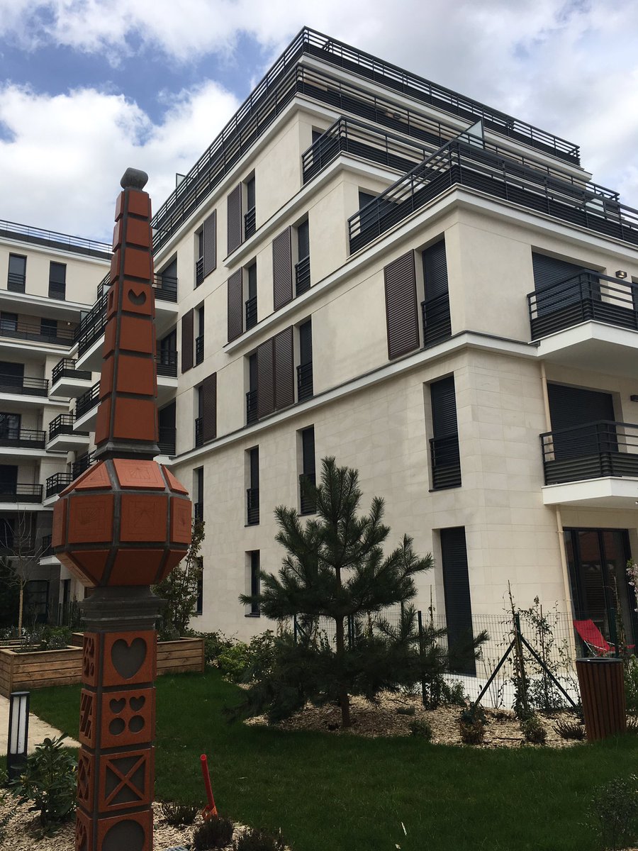 AbdelkrimBordji's tweet photo. Visite @SenSaintMande en compagnie de notre nouveau #DGExploitation @senioriales #DominiqueGenest Merci #Victoria, notre Directrice #Accueil #Restauration #ReseauLocal @saintmande #ProjetSpeedDatingSaintValentin https://t.co/Tu56OI4gRM