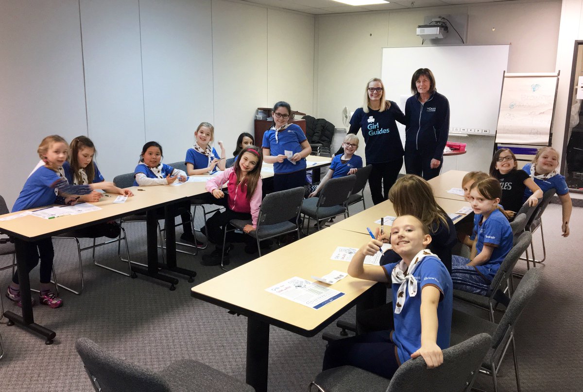 nlowe_org's tweet photo. The Brownies from the 49th Pleasantview District had fun earning their STEM badge in a session called Coding with Rosie! A special thank you to Betty Brazil from @WRDC_News and our acting CEO, Suzanne Fogwill, for making this happen! #girlguidebrownies #futurewomenintech https://t.co/dExHfCgqcz