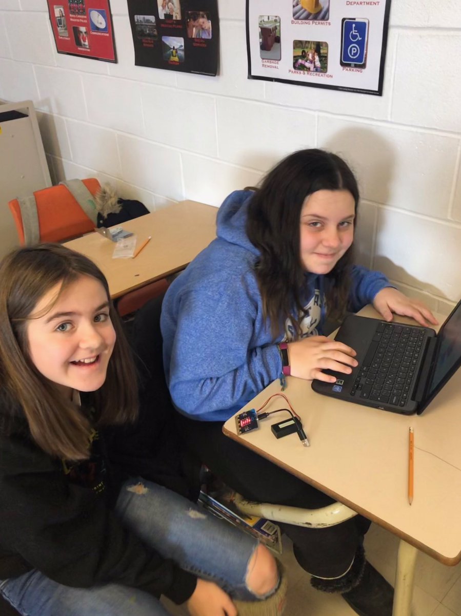 BretonEdCentre's tweet photo. 6.3 coding their micro bits today. #CanCode #LTSLivingSpace #DigLitxLTS @NS_CBVRCE https://t.co/KCi3TC2CSo