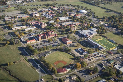 ATUFootball's tweet photo. @97_chuck @Sam_NLR @Carsonholloway9 @MatthewMinnix_ @ArmonHarris2
@TreCleveland19 @SteeleReid @thekentrellhill @zz_zhane @twhite2x
@Datmanx00 @IsaacDavis_2

WELCOME HOME!
#F19GHTON #NEVERSETTLE #YOURFUTURE https://t.co/NLhTsteymF