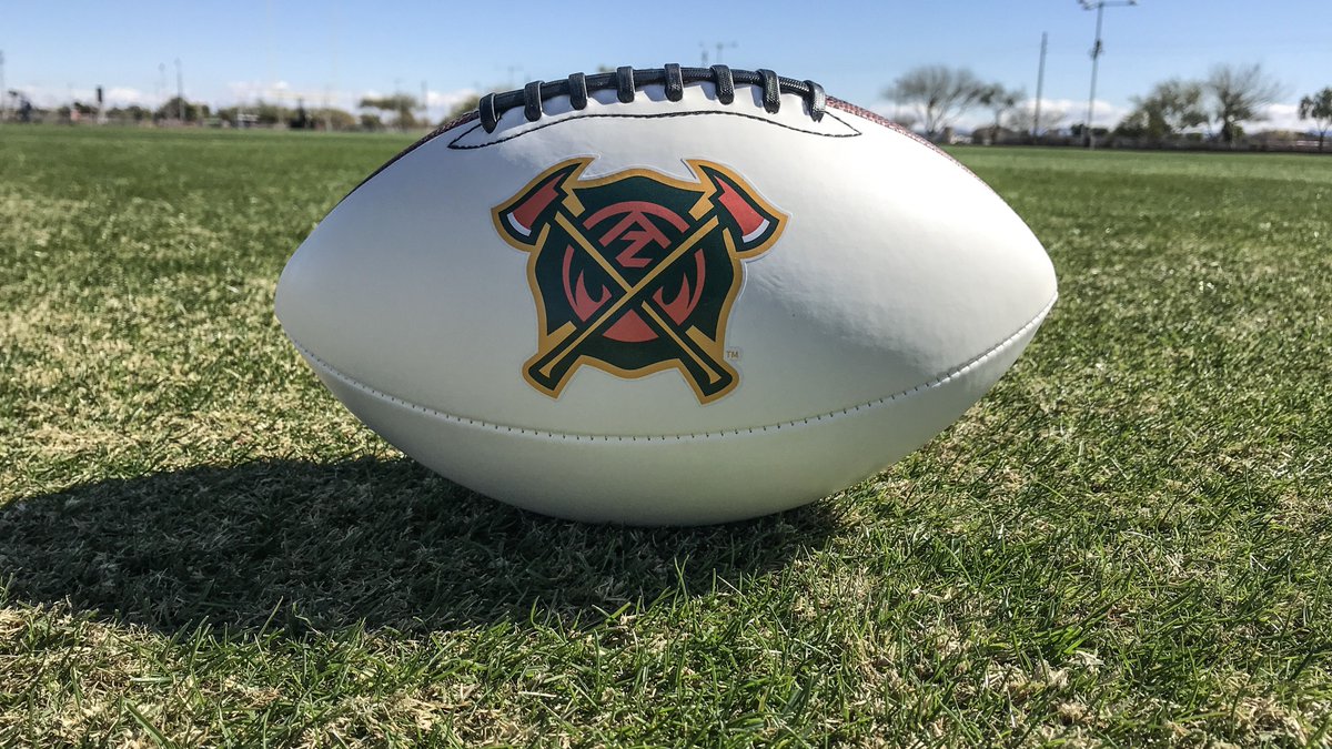 aafhotshots's tweet photo. One more #AZHotshotsGiveaway before game day! Enter to win a 4-pack of tickets to the inaugural game and an #AZHotshots football before 3 PM on Friday.
Enter at: https://t.co/t0hRBbXcCL https://t.co/7H4fubGK9X