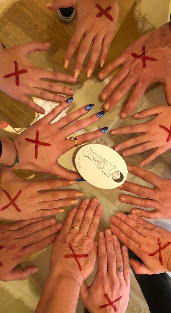 SITEGlobal's tweet image. Millions of people around the world continue to be trapped and exploited. Today, we’re joining with @ECPATUSA in shining a light on this important issue #enditmovement 

Pictured below are the hands of Immediate Past-President @AnnamariaRuff and her team #SITEunite