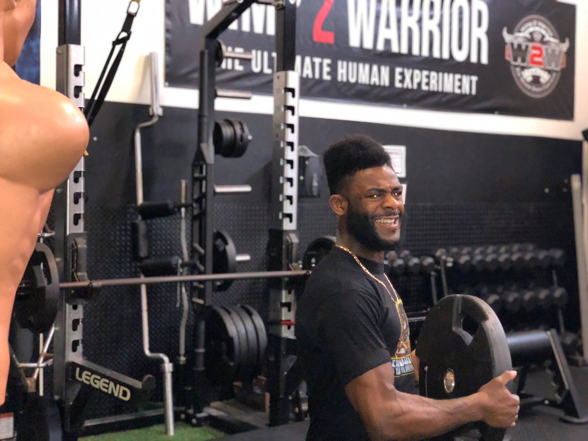 funkmasterMMA's tweet image. Up early and GETTING IT!! I WANT this win and I NEED this win on February 17th!
What are YOUR goals for this month?
•
#DreamChaser #ESPN #HumanBackpack #Goals #lifestyle #fitness #NY #UFC