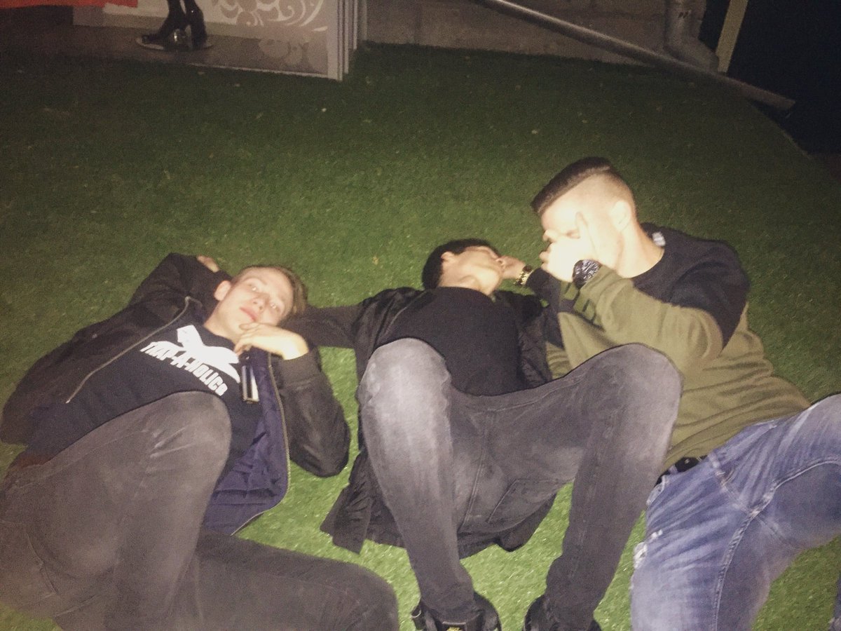 Настрой такой
Тогда chill-out,вся жизнь chill-out🍀📸