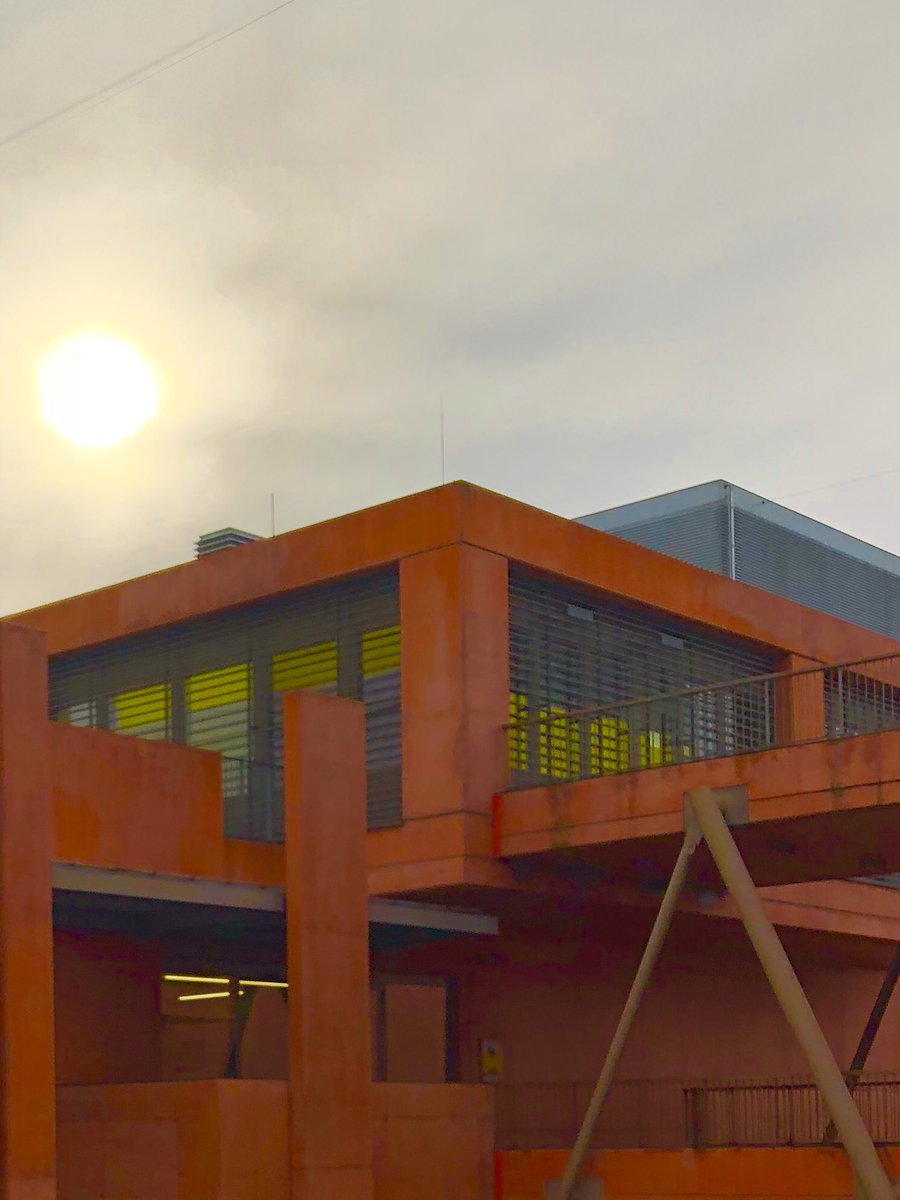 stefanomeloni12's tweet image. Eni Green Data Center, dove l’innovazione incontra la sostenibilità: la visita del Sottosegretario MISE @andrea_cioffi a una eccellenza italiana, il supercalcolatore #HPC4 #innovation4energy #ImagineEnergy #GreenDataCenter @eni #eni