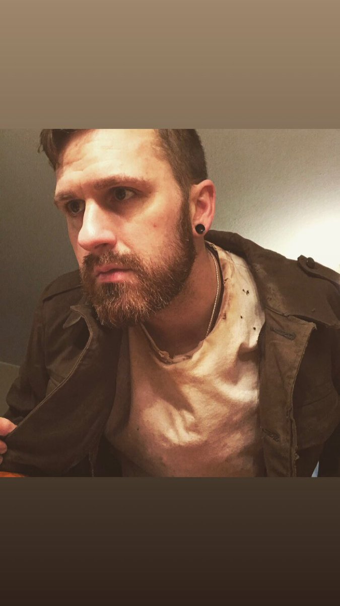 AlastairJMarti1's tweet photo. Working on my post apocalyptic costume. #endzeitlarp #larp #postapocalypsecosplay #fantasy https://t.co/TpvP35TBEm