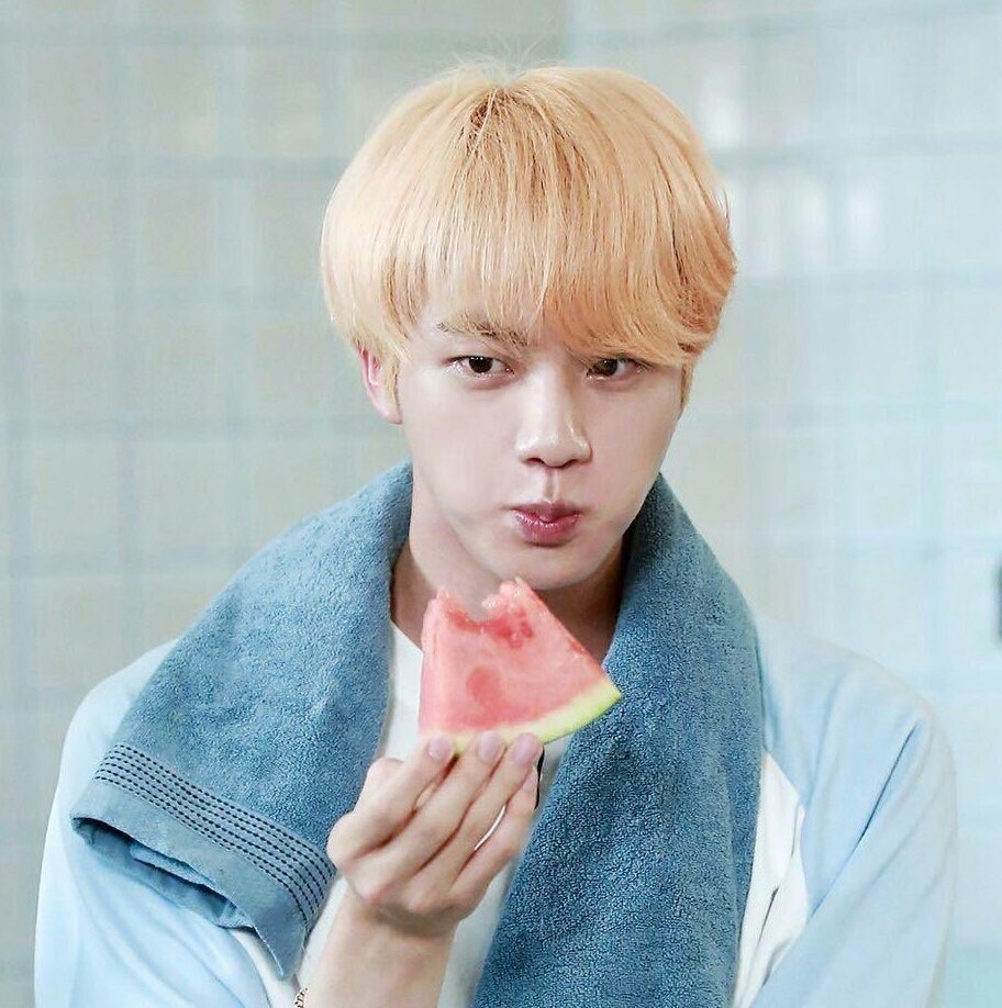 uarmy_bts's tweet image. [адм]

Друже, вже завтра, о 20:00, ми грандіозно відсвяткуємо День народження @uarmy_bts , проведемо ВІКТОРИНУ із призами від @kpopinukraine та дізнаємось більше один про одного😃 Готуйся багато твітити🌍

@BTS_twt