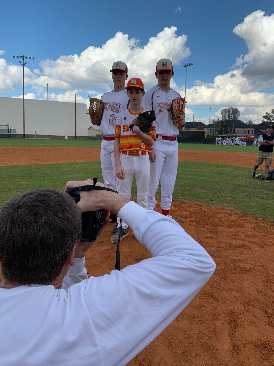 VYPE VIDEO: Behind the Scenes at Annual Baseball Shoot with <a href="/abc13houston/">ABC13 Houston</a> texas.vype.com/houston/post/v… <a href="/twhsbaseball/">twhsbaseball</a> <a href="/cyranchfootball/">Cypress Ranch Football</a> <a href="/MHShouston/">MHS Mustangs</a> <a href="/joeagleason/">Joe Gleason</a> @BobSlovak13 <a href="/PostOakLL/">Post Oak LL</a>