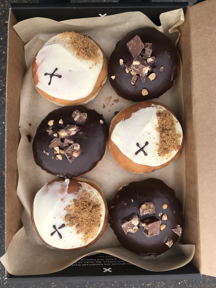 CrosstownLondon's tweet photo. Despite flying in a mountain of ingredients from NZ shores, our Whittakerโs Peanut Slab doughnut has had epic demand, meaning itโs last day will be Friday. The Tamarillo & Apple will be available until Saturday! https://t.co/ziAi6oQJ5q ๐ณ๐ฟ๐ฉโ๏ธ #waitangiday #crosstowndoughnuts https://t.co/AKcouUvtxp
