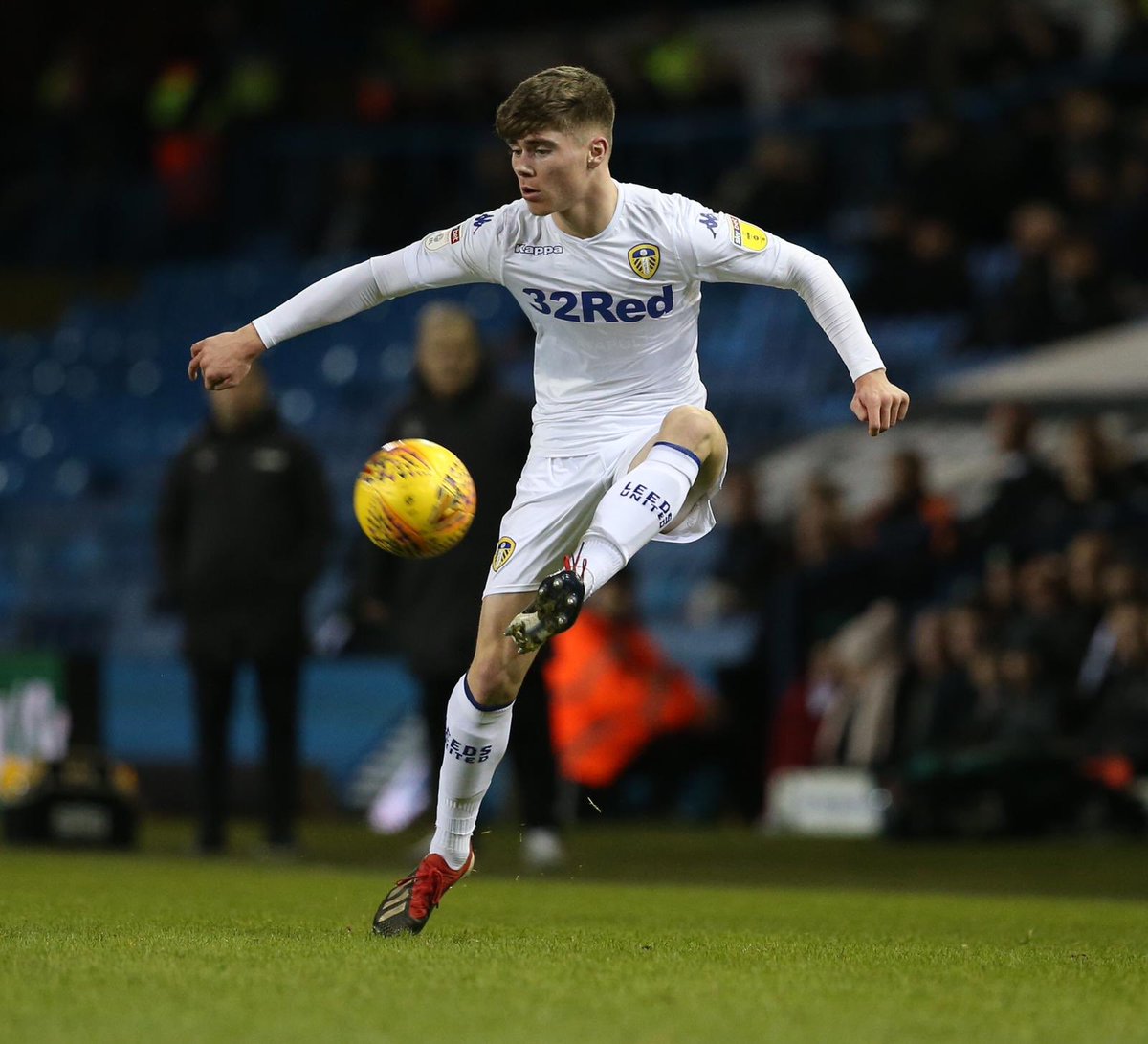 Another of our former scholars @leifdavis31 has made his first team debut this season for @LUFC after transferring to them last summer. Great to see another product doing well. #YouthDevelopmentWeek #RaisedInTheEFL #EFL @ShrimpsOfficial Well done Leif!