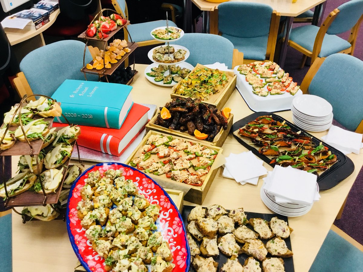 StAubynsLibrary's tweet photo. And now we are ready for our staff party celebrating #10YearsoftheLibrary #10thAnniversary #GreatSchoolLibraries ๐ ๐ ๐ https://t.co/8sf8nBhe2l