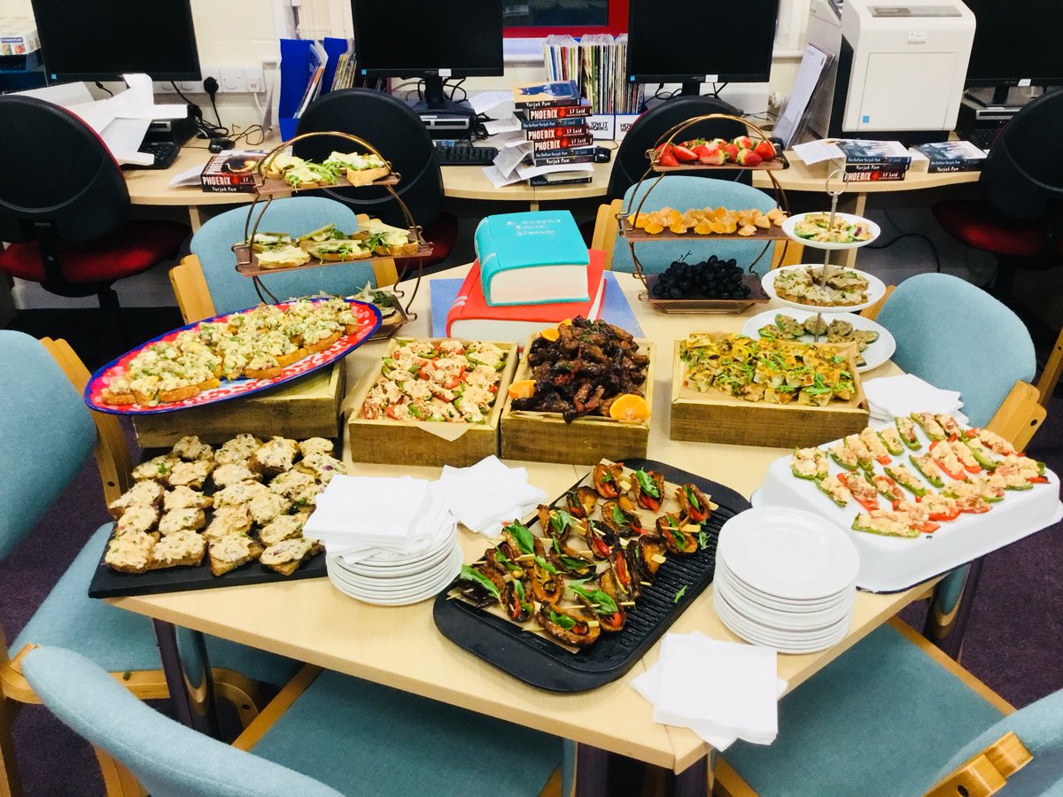 StAubynsLibrary's tweet photo. And now we are ready for our staff party celebrating #10YearsoftheLibrary #10thAnniversary #GreatSchoolLibraries ๐ ๐ ๐ https://t.co/8sf8nBhe2l
