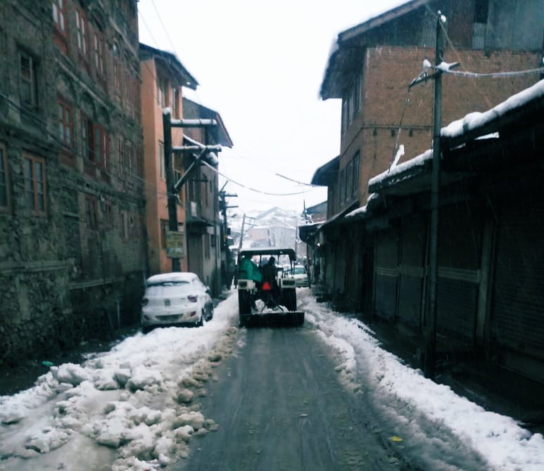 Snow Clearance operation at Downtown Srinagar