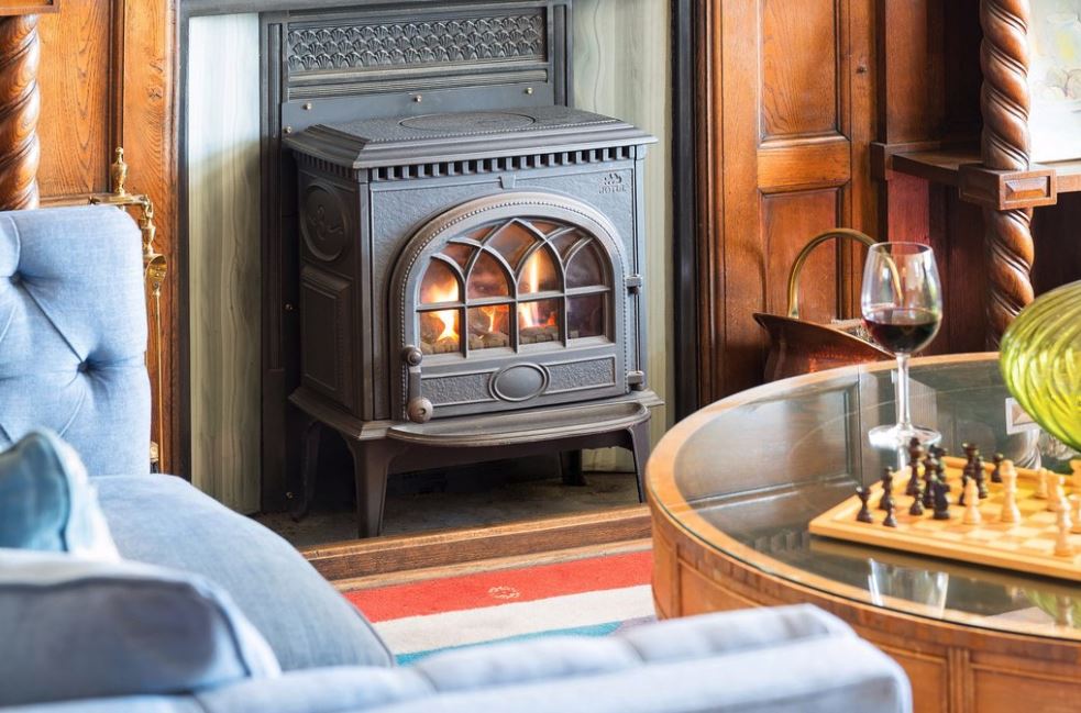 Ditch the screens and enjoy fun board games around our cosy fire ♟️🔥

#BoardGame
#Keswick
<a href="/DestinateLakes/">Destination Lakes</a>