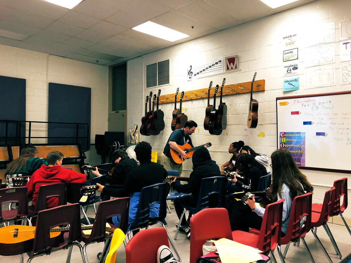 MusicAACPS's tweet photo. Mr. Wolfe @CorkranMSAACPS implementing differentiated guitar instruction. He is demonstrating that he is a #musicallearner https://t.co/1R4CSAlNam