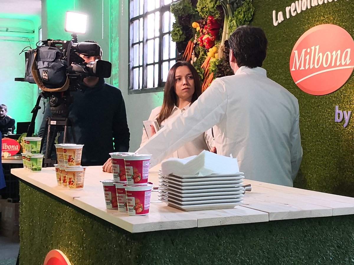 Entrevista con el chef <a href="/fdelcerro/">Fernando Del Cerro</a> para @AgenciaAtlas #comidaSana #estrellaMichelin #Aranjuez #Job #ChefdelasVerduras #Cameraman