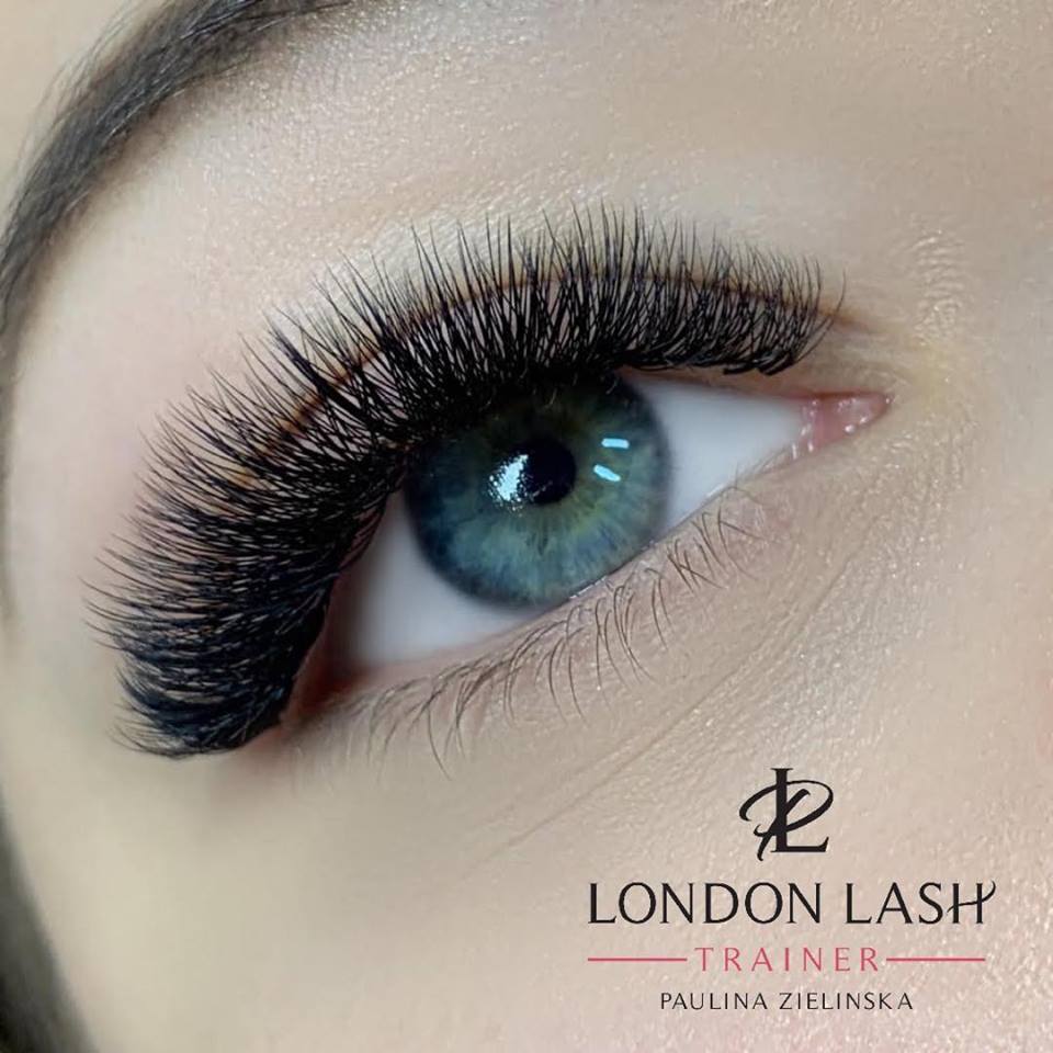 LashesUltra's tweet photo. I absolutely love this set of Russian volume ❤️ ❤️ #leeds #leedsleedsleeds #leedslasheducator #bestlashesleeds #leedseyelashes #leedsgirls #eyelashes #lashes #volumelashes #eyelashextensions #lashaddict #ultralashesbypaulina https://t.co/lTpKtoKrAH