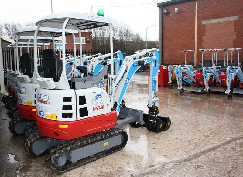 pjphire's tweet image. First of the new @Takeuchiuk TB215R-2&apos;s ready to go longer dipper,longer undercarriage @Geith_Intl hydraulic hitches and @trackunit security PJP providing our usual full spec quality hire today 0161 959 0000 hire@pjpuk.com
