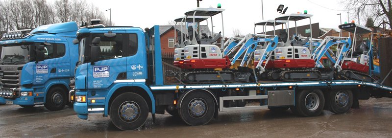 pjphire's tweet image. First of the new @Takeuchiuk TB215R-2&apos;s ready to go longer dipper,longer undercarriage @Geith_Intl hydraulic hitches and @trackunit security PJP providing our usual full spec quality hire today 0161 959 0000 hire@pjpuk.com