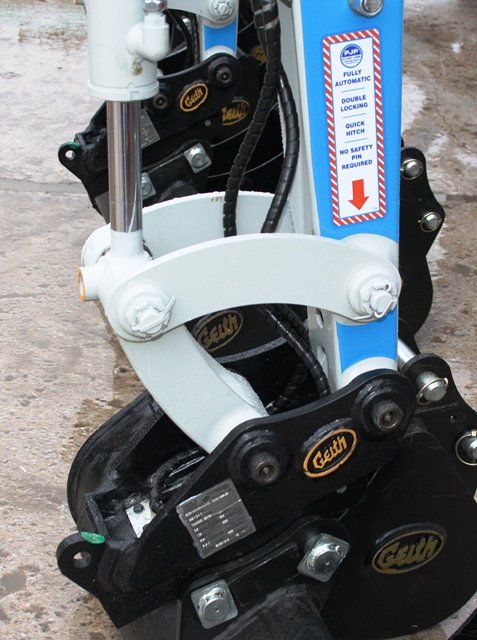 pjphire's tweet image. First of the new @Takeuchiuk TB215R-2&apos;s ready to go longer dipper,longer undercarriage @Geith_Intl hydraulic hitches and @trackunit security PJP providing our usual full spec quality hire today 0161 959 0000 hire@pjpuk.com