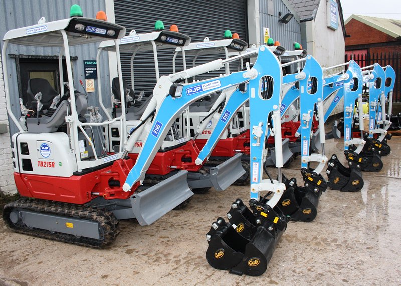pjphire's tweet image. First of the new @Takeuchiuk TB215R-2&apos;s ready to go longer dipper,longer undercarriage @Geith_Intl hydraulic hitches and @trackunit security PJP providing our usual full spec quality hire today 0161 959 0000 hire@pjpuk.com