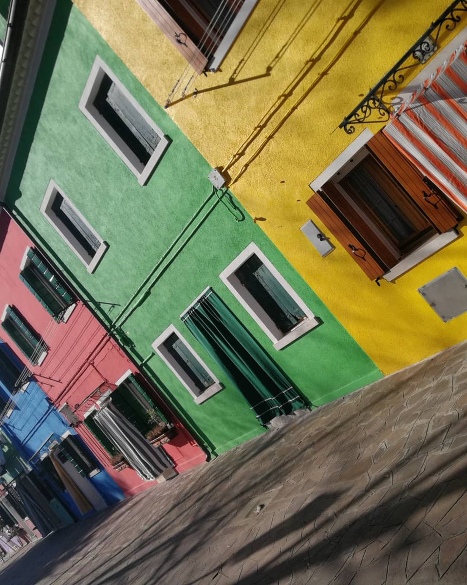 Fiorel76Nadia's tweet photo. Una meraviglia di colori che ti toccono il cuore.. #burano https://t.co/u43pLrZilD