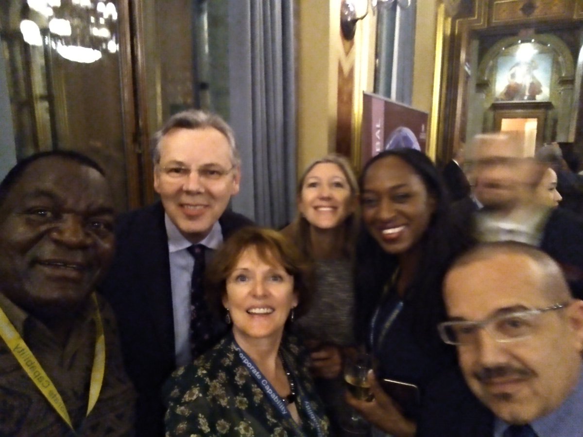 Great evening with Corporate Services colleagues from around the world and @PeterJonesFCO, all committed to making a #WorldofDifference.