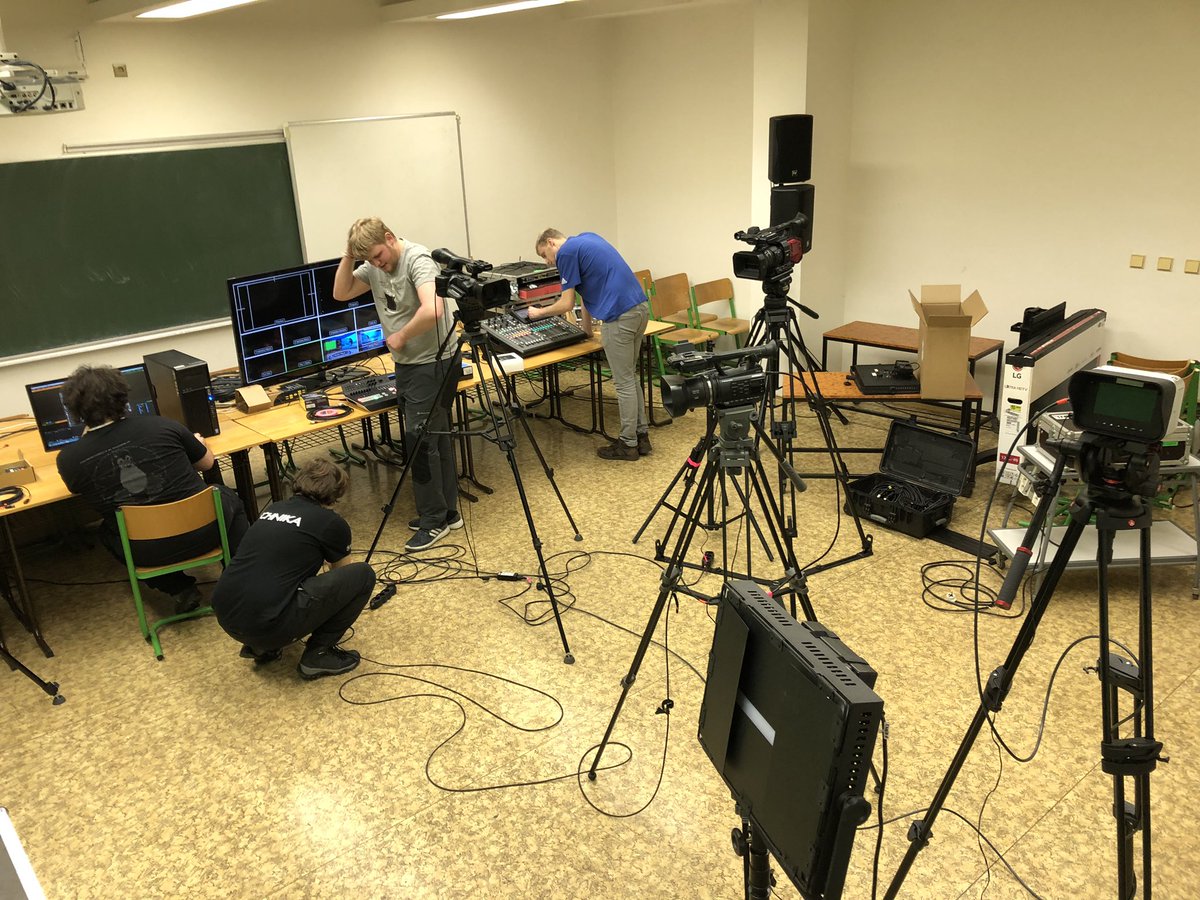 PetrHodac's tweet image. Chystame dalsi #dodfel #felcvut. #av #studio katedry radiotechniky, ktere vyuziva nejen obor fel.cvut.cz/cz/education/b… #cvut. Tak v patek 8. 2. na od 8:30 @CVUTFEL