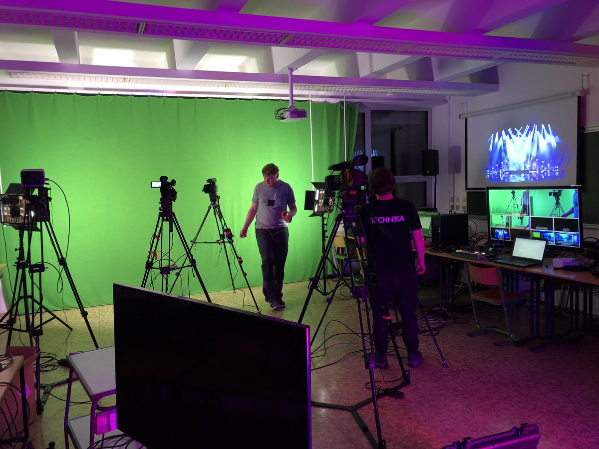 PetrHodac's tweet image. Chystame dalsi #dodfel #felcvut. #av #studio katedry radiotechniky, ktere vyuziva nejen obor fel.cvut.cz/cz/education/b… #cvut. Tak v patek 8. 2. na od 8:30 @CVUTFEL