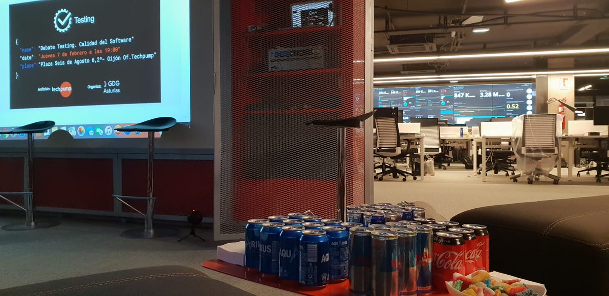Todo listo ya para comenzar la charla de hoy sobre #testing. 

Gracias a <a href="/TechpumpMedia/">Techpump</a> por acogernos! Y por tener listos refrescos y gominolas 😍