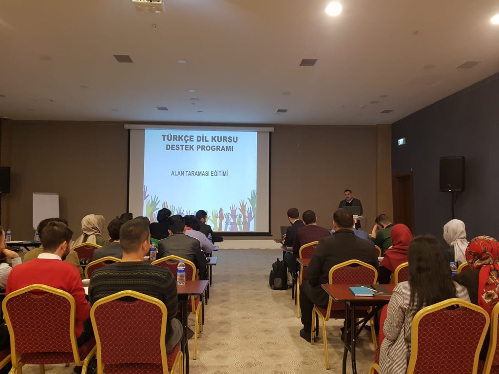 GSBgenclik's tweet photo. Sosyal Uyum ve Gençlik Katılımı projemiz kapsamında illerimizde yürüteceğimiz “Alan Taraması“ için gönüllü gençlerimiz Alan Taraması Eğitiminde bir araya geldi. https://t.co/sky7FMSt7Z