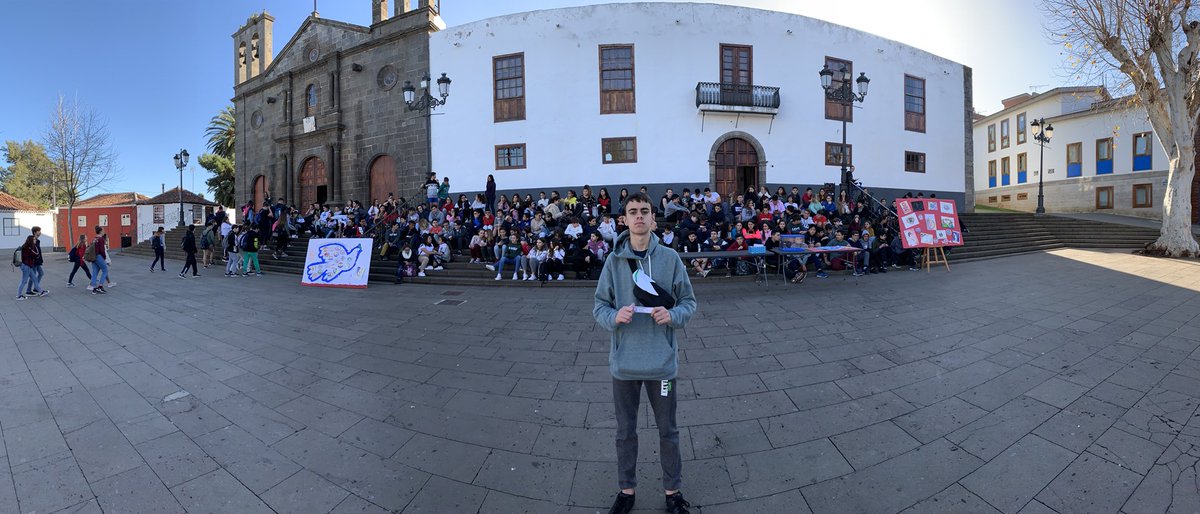 IesOscar's tweet photo. ¡Mil gracias a nuestro comité de redes, sin ellos sería imposible! https://t.co/xmkvrX9B0J