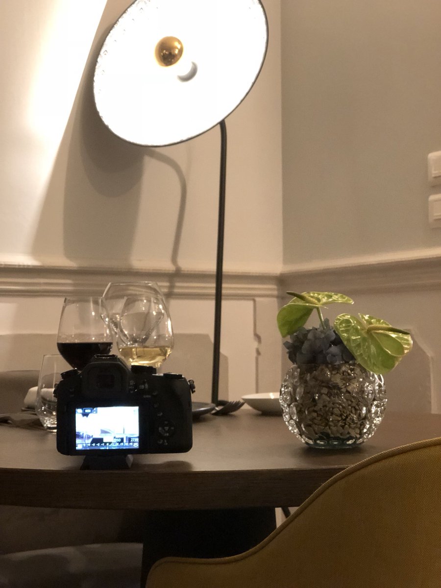 🍷📸 shooting pour les Instants Vins de <a href="/GrignanlesAdhem/">Grignan-les-Adhémar</a> lors de la dernière soirée Collab avec les chefs 🍷🍽