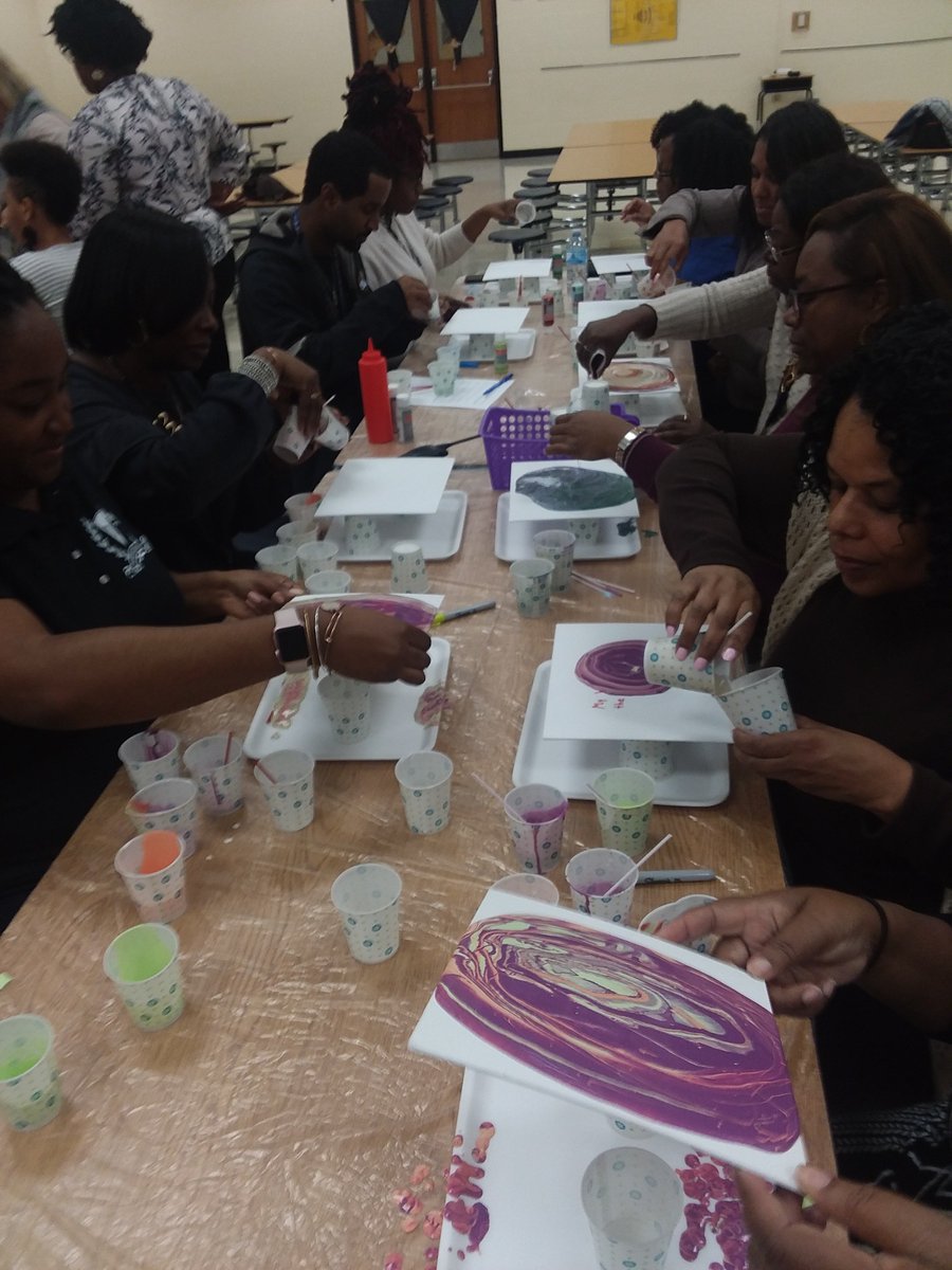 Teaching4Master's tweet image. This was a great relaxing time for our teachers! I was so glad to provide this time of peace for them with just a little science and math connection. Let's go @PalmettoEagles