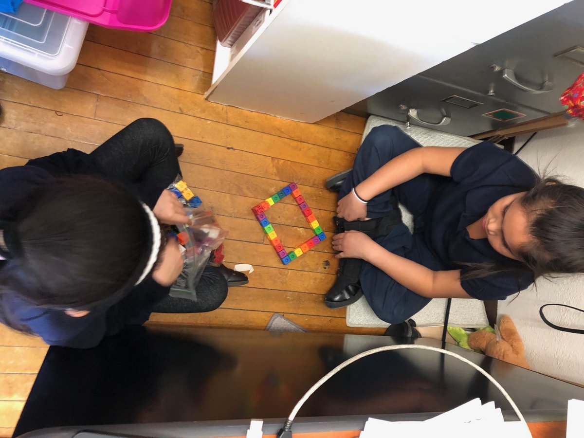 carriet45226287's tweet photo. First graders creating a sculpture from 100 cubes. #SempleChallenge https://t.co/t8IoedZaVa