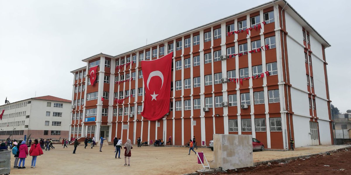 #EğitimdeDirilişAkçakale

Abdülhamid Han İmam Hatip Ortaokulu yeni binasına kavuştu
<a href="/ziyaselcuk/">Ziya Selçuk</a>
<a href="/Abdullah_Erin47/">Abdullah ERİN</a>
<a href="/serafettinturan/">Şerafettin TURAN</a>
@UrfaMem