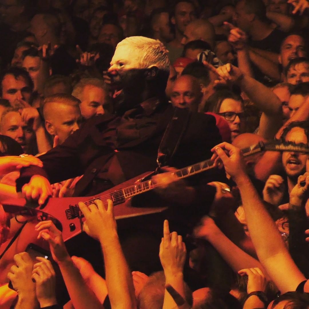 Happy 44th birthday to the one and only Wes Borland!    