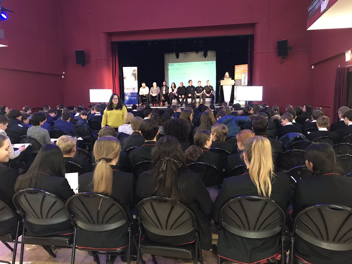 LCComputing's tweet image. Some of our year 10s enjoying their day at #digitalexplorers sponsored by @TCS looking at crypto currency, IOT &amp;amp; AI.