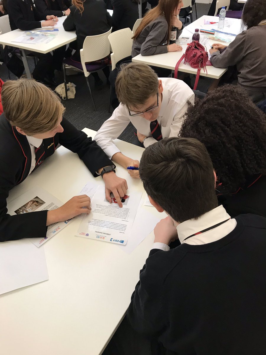 LCComputing's tweet image. Some of our year 10s enjoying their day at #digitalexplorers sponsored by @TCS looking at crypto currency, IOT &amp;amp; AI.