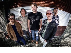 Mad Caddies 

Dass die kalifornische Ska-Punk-Legende Mad Caddies eine grandiose Liveband ist, weiß jeder, der sie schon einmal live erlebt hat. 

bit.ly/2Gu7UPc