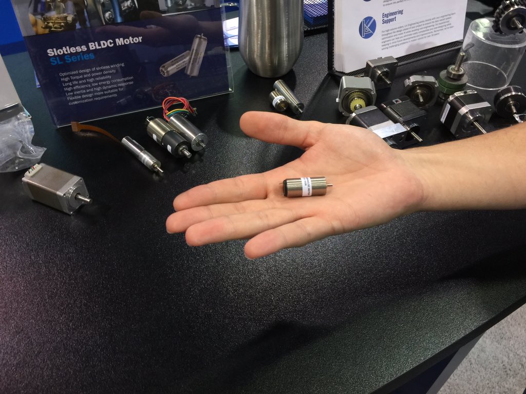 Applications engineer and professional hand model Evan Tanaka of <a href="/LinEngineering/">Lin Engineering</a> shows off a #slotless #BLDC motor offering at #MDMWest #ATXWest #WestPack #AdvMfgExpo <a href="/DesignWorld/">Design World</a> #WTWH 🙏 thanks you guys for fun last visit 👍🤟🤚👋🤙 #HandModel #ThatsaWrap