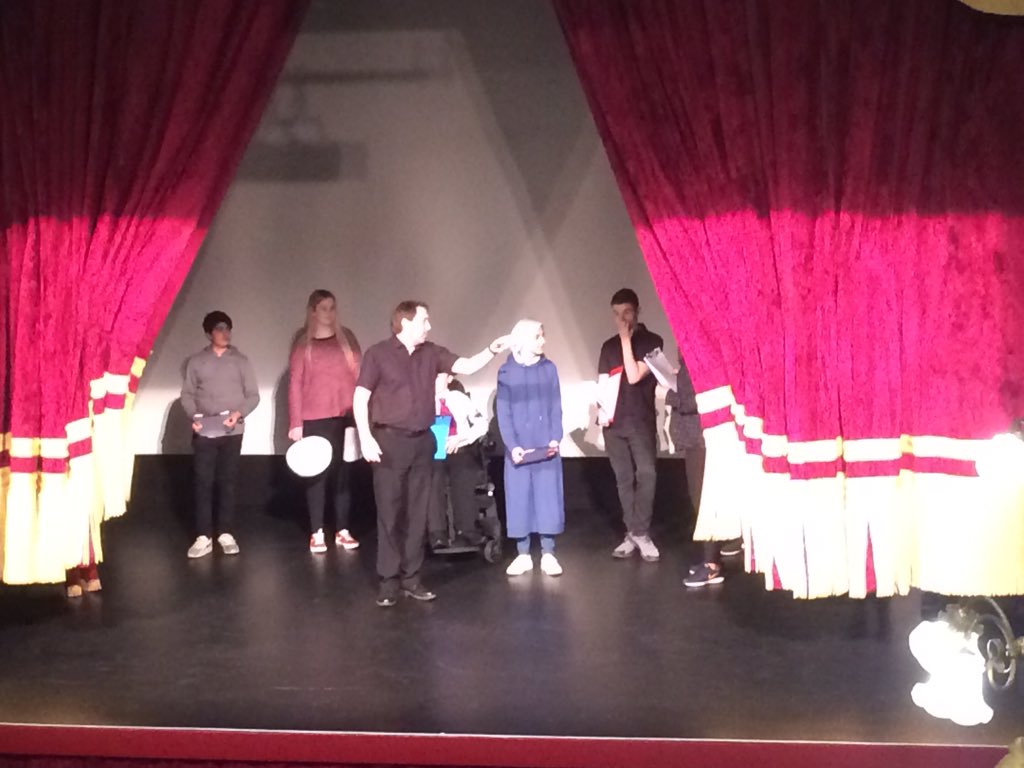 Child_Leeds's tweet image. Some of my personal favourite pics from tonight’s - The Dynamics, the tech team &amp;amp; Tom’s amazing balloon models. thank you everyone! #ChildFriendlyLeedsAwards @Tom_Tricks @CityVarieties