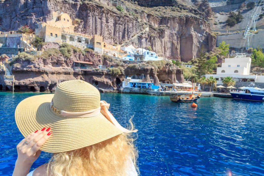 APIabroad's tweet photo. Want to #studyabroad somewhere "chill"? Why #Australia &amp; #Iceland are two of your best bets! 📰: https://t.co/CRFx1sM4ys #APIabroad #travel https://t.co/2T0T28VPuL