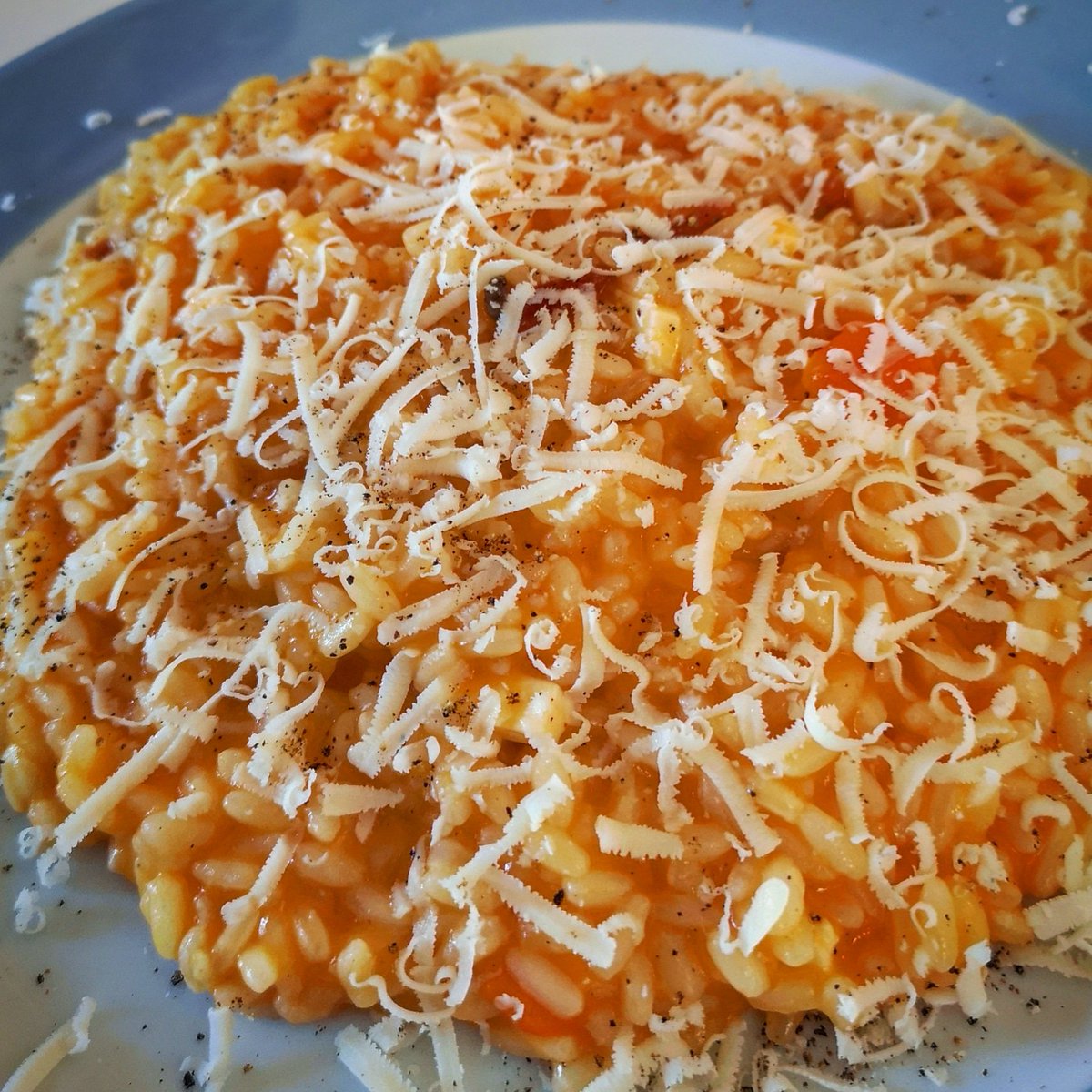 grano_zero's tweet photo. #Risotto con crema di zucca gialla, sfilacci di guanciale croccante e riccioli di cacioricotta
#senzaglutine #zucca #guanciale #cacioricotta #pepenero #cremadizucca #glutenfree #rise #glutenfrei #glutenfritt #singluten #sansgluten #granozero #buonappetito 💯🇮🇹🚀 https://t.co/t9Tterapwm